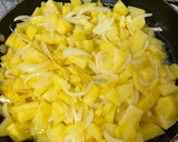 Foto del paso 1 de la receta: Bocadillo de tortilla de patata 🥔