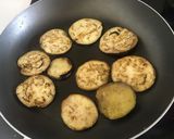 Foto del paso 3 de la receta: Berenjenas al ajillo 🍆🥰