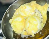 A picture of step 4 of Egg into egg.