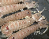 Foto del paso 2 de la receta: Fideuà de galeras y gambitas, al azafrán