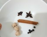 Foto langkah ke 1 dari resep Chai Tea Latte Arabic.