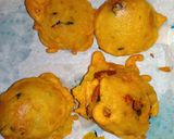 A picture of step 5 of Gujrati style Batata vada.