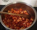A picture of step 2 of 5 veg and chicken soup 🥣.