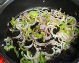 Foto del paso 3 de la receta Espirales en salsa de picadillo de tomates y hierbas aromáticas