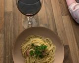 A picture of step 1 of Spaghetti carbonara.