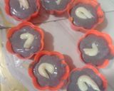 Foto langkah ke 4 dari resep Bolu Ketan Hitam Mini Keju Lumer.