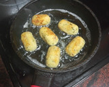 Foto del paso 3 de la receta: Croquetas de puré de papas revolcón