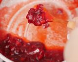Foto langkah ke 3 dari resep Korean Strawberry Milk.