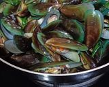 Foto langkah ke 4 dari resep Kerang Ijo Saos Tiram.
