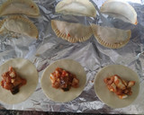Foto del paso 5 de la receta: Obleas rellenas de atún pisto y huevo duro