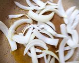 A picture of step 1 of Sautèed Mushrooms & Onion. 😁.