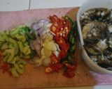 Foto langkah ke 1 dari resep Oseng ikan pindang.