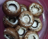 Foto del paso 1 de la receta: Portobello rellenos bechamel cremosa de marisco
