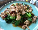 รูปขั้นตอนการทำที่ 2 ของ คะน้าน้ำมันหอยหมูชิ้น