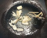A picture of step 3 of Spinach stir fry.