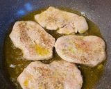 Foto del paso 1 de la receta: Pechuga de pavo en salsa de brandy con portobello y vegetales