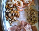 Foto del paso 1 de la receta: Cazuela de mariscos 🍜