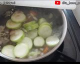 Foto langkah ke 3 dari resep Sop Bihun Oyong.