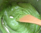 A picture of step 11 of Bánh Phú Sỹ (Pandan Sponge Cake).