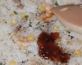 Foto langkah ke 4 dari resep Nasi goreng udang jagung.