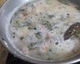 A picture of step 3 of Rava upma with peanuts.