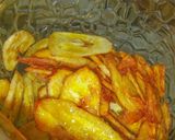 Foto langkah ke 4 dari resep Keripik pisang manis.