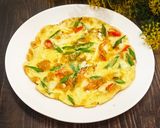 Foto langkah ke 4 dari resep Dadar Kol Bunga Bawang Pedas.