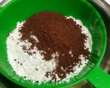 Foto langkah ke 3 dari resep Bolu coklat kukus.