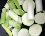 Foto del paso 3 de la receta: 🥣Crema de espinacas🥬
