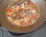 Foto langkah ke 2 dari resep Ikan bumbu asam manis.