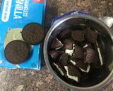 इंस्टेंट ऑरीओ आइस-क्रीम (Instant oreo ice cream recipe in Hindi) रेसिपी चरण 2 फोटो