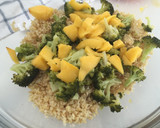 Foto del paso 2 de la receta: Bulgur en ensalada con mango, brócoli y aguacate