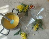 Foto del passaggio 5 della ricetta Panna cotta zafferano e arachidi caramellati