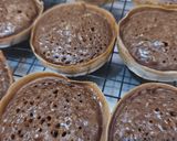 Foto langkah ke 4 dari resep Martabak Mini Cokelat.