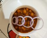 छोले मसाला विद भटूरे (Chole masala with bhature recipe in hindi) रेसिपी चरण 2 फोटो