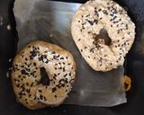 Foto langkah ke 10 dari resep Whole Wheat Sourdough Bagel.