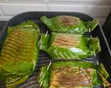Foto langkah ke 15 dari resep Nasi Bakar Ayam Suwir.