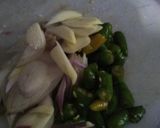 Foto langkah ke 3 dari resep Tumis sawi dan tahu.