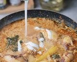 Foto langkah ke 6 dari resep Gulai cumi bunting padang.