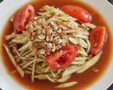 Foto langkah ke 3 dari resep Som Tum Mamuang (Thai Green Mango Salad).
