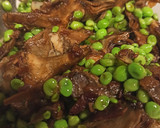 Foto del paso 8 de la receta: Alcachofas con guisantes y jamón 🫛