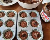 Foto del passaggio 7 della ricetta Muffin yogurt e cioccolato con cuore di Nutella