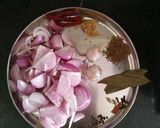 गोवन चिकन कड़ी (Chicken Curry Recipe In Hindi) रेसिपी चरण 1 फोटो