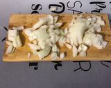 Une image de l'étape 2 de Sauce fromagère au jambon, champignons, câpres et deux fromages (pour pâtes).