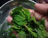 A picture of step 1 of Mint lemonade.