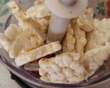 Foto del paso 1 de la receta: Tortilla de plátano con tortita de arroz