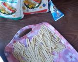 Foto langkah ke 6 dari resep Stik bawang renyah.