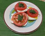 Foto del paso 2 de la receta: Ensalada capresa🍅🧀🍅🧀