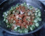 A picture of step 2 of भेंडी भाजी.