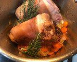 Foto del paso 4 de la receta: Codillos de cerdo al horno
